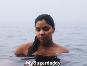 La Sugar Baby perfecta: En la imagen podemos ver a una Sugar Baby extremadamente bella. Así es cómo debería ser. Hermosa, atractiva y con un resplandor único. 